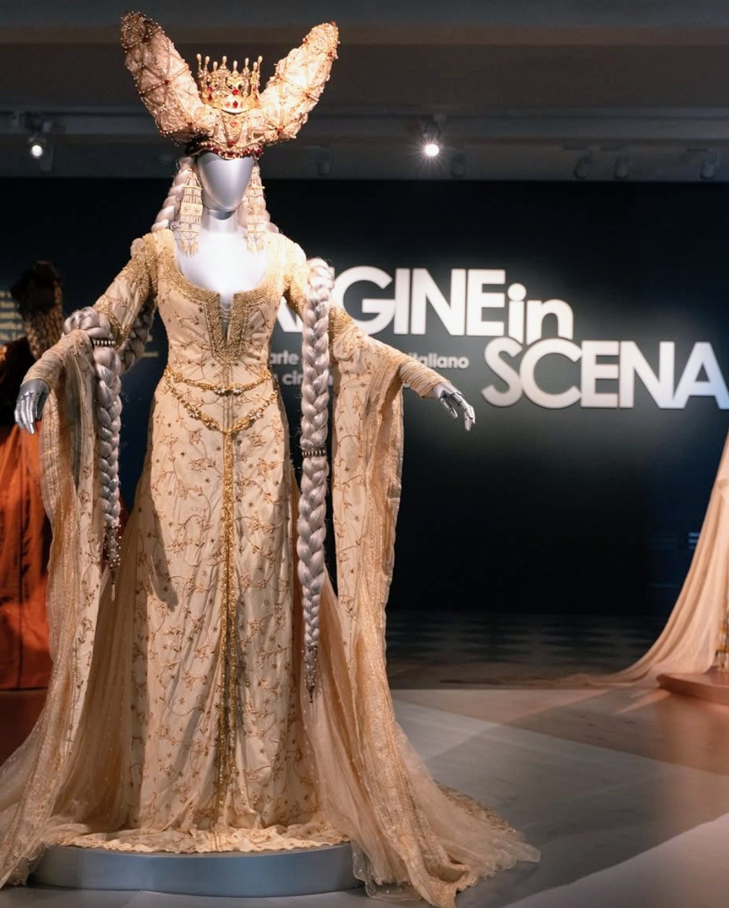 Il costume di Monica Bellucci, Regina degli specchi